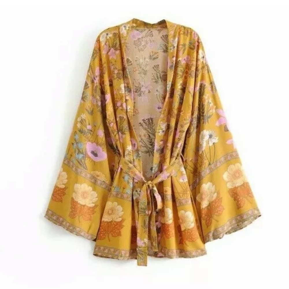 SOLD OUT Boho Gypsy Floral Short Kimono Robe Wrap Top - Picture 2 of 3
